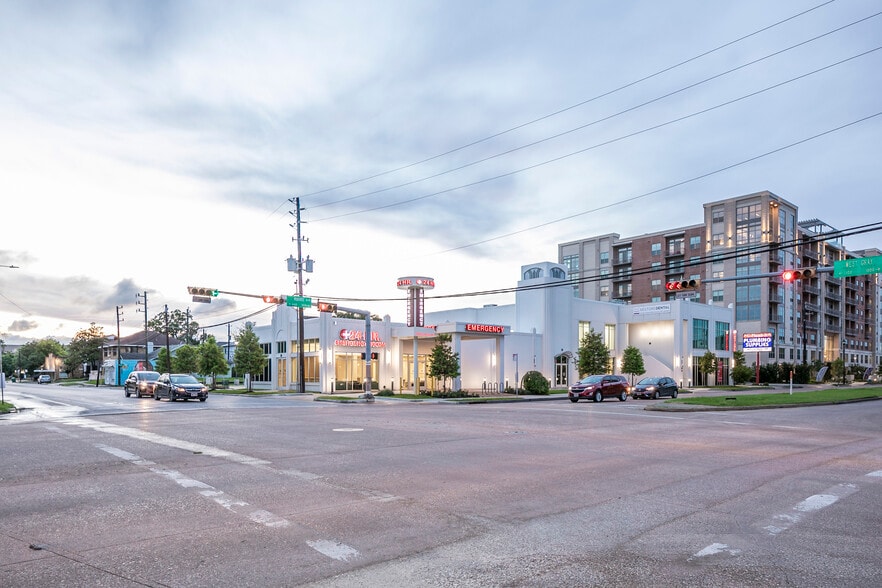 More Photos Of 1110 W Gray St, Houston Freestanding For Sale