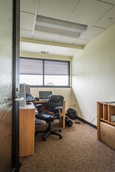 More Photos Of 1600 W Bloomfield Rd, Bloomington Medical For Lease