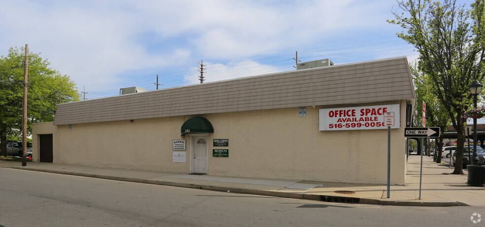 More Photos Of 247 Rockaway Ave, Valley Stream Storefront Retail Office For Lease