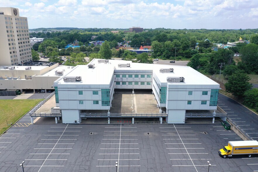 More Photos Of 444 Oxford Valley Rd, Langhorne Medical For Sale