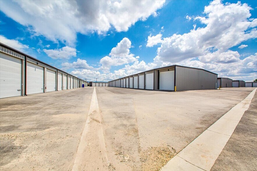 More Photos Of 7373 S Federal Way, Boise Self Storage For Sale