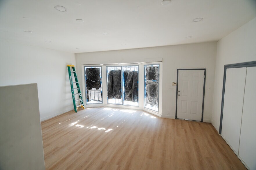 More Photos Of 3307-3309 Pico Blvd, Santa Monica Storefront For Lease