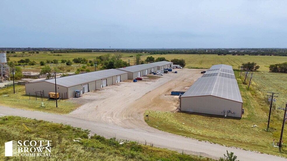 Primary Photo Of 900 Utility Rd, Sanger Unknown For Lease