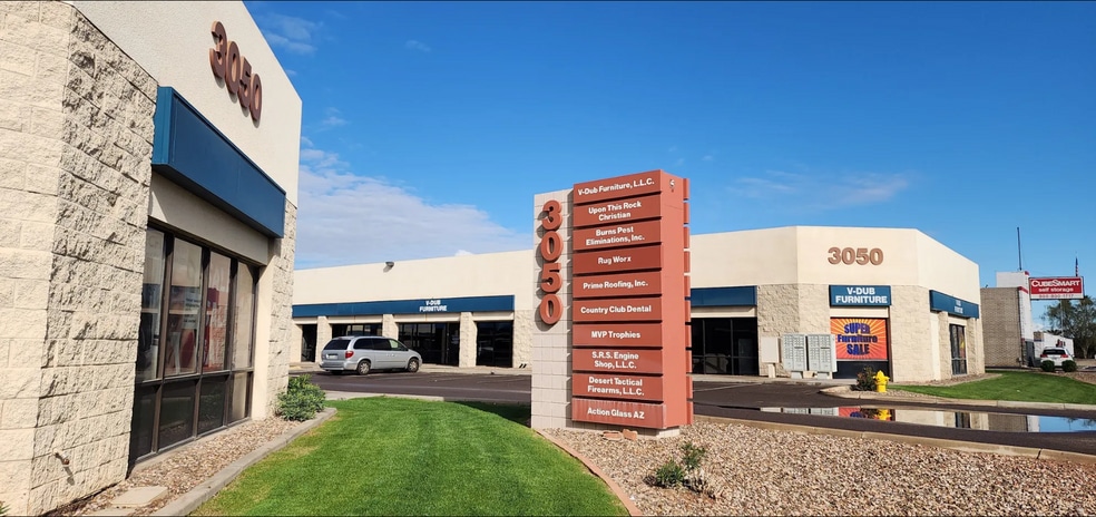 More Photos Of 3050 S Country Club Dr, Mesa Showroom For Lease