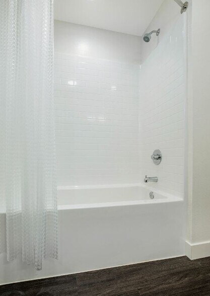 More Photos Of 11114 Darling Rd, Ventura Apartments For Lease