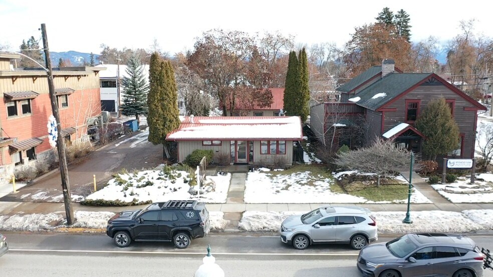 More Photos Of 327 Spokane Ave, Whitefish Flex For Sale