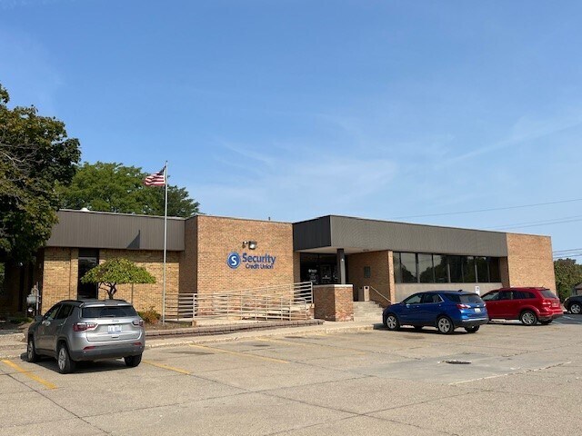 More Photos Of 1675 N Lapeer Rd, Lapeer Bank For Sale