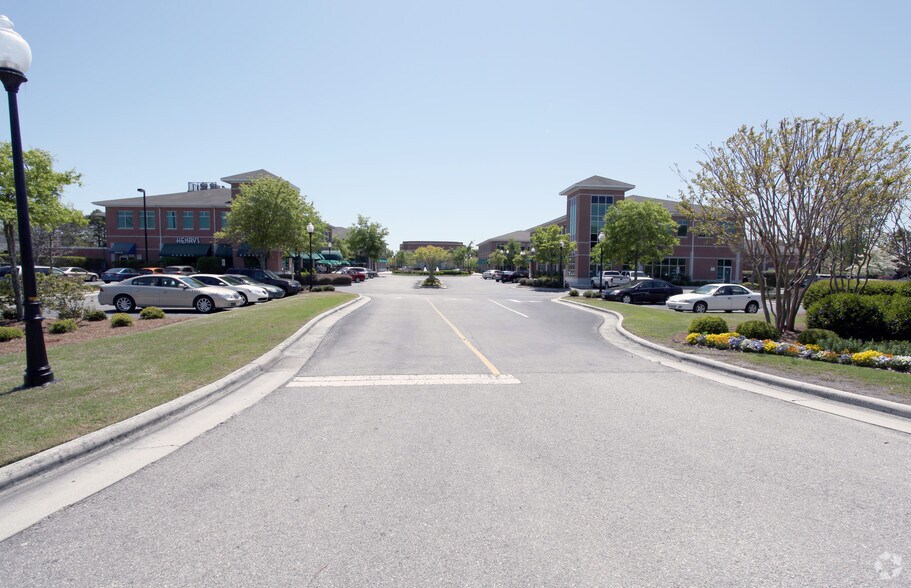 More Photos Of 2512 Independence Blvd, Wilmington Office For Lease