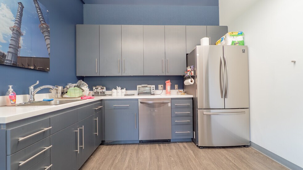 More Photos Of 6610 Shepherd Ave, Portage Distribution For Lease