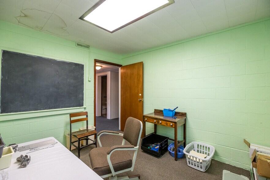 More Photos Of 420 E Pike St, Kirklin Religious Facility For Sale