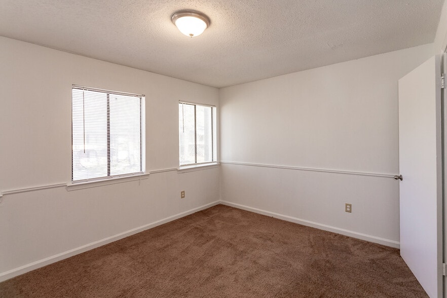 More Photos Of 2780 Raleigh-Lagrange Rd, Memphis Apartments For Sale