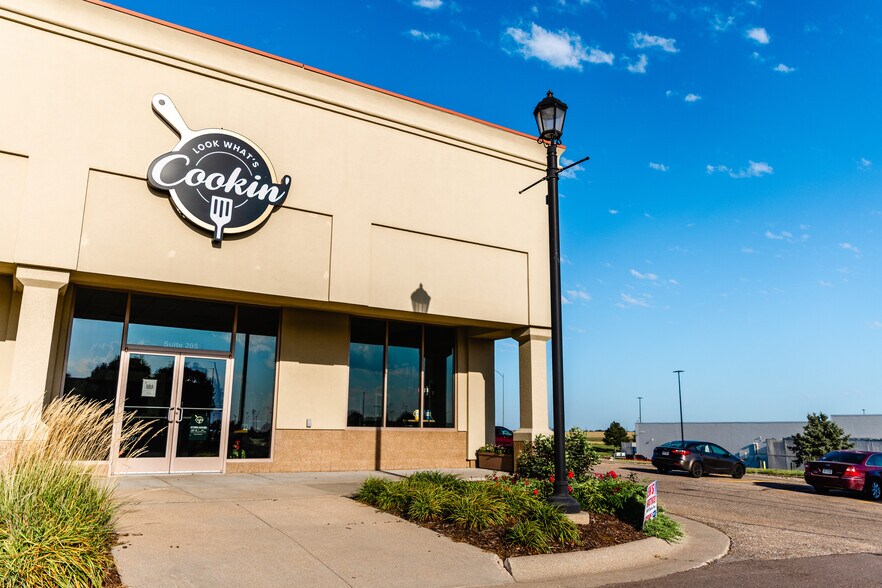 More Photos Of 3800 Osborne Dr W, Hastings Unknown For Lease