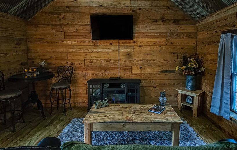 More Photos Of County Road 222, Eureka Springs Hotel For Sale