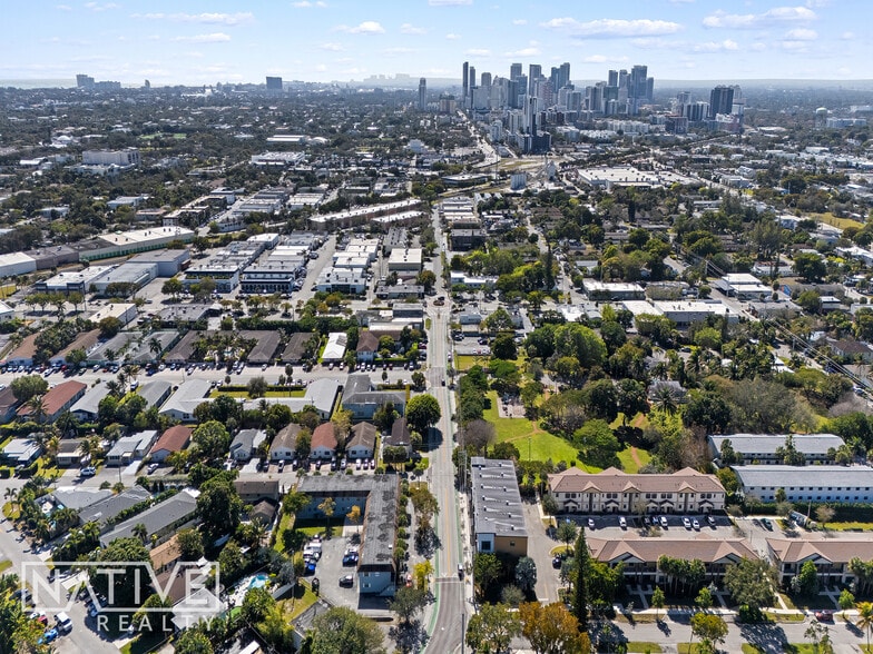 More Photos Of 707 NE 14th St, Fort Lauderdale Apartments For Sale