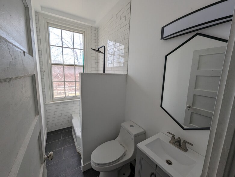 More Photos Of 82 W Broadway, Salem Apartments For Sale