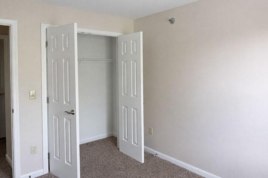 More Photos Of 3345 Military St, Port Huron Apartments For Sale
