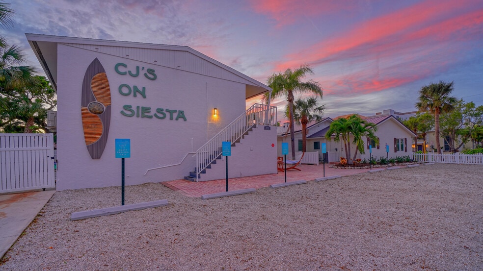 Primary Photo Of 104 Avenida Veneccia, Siesta Key Multifamily For Sale