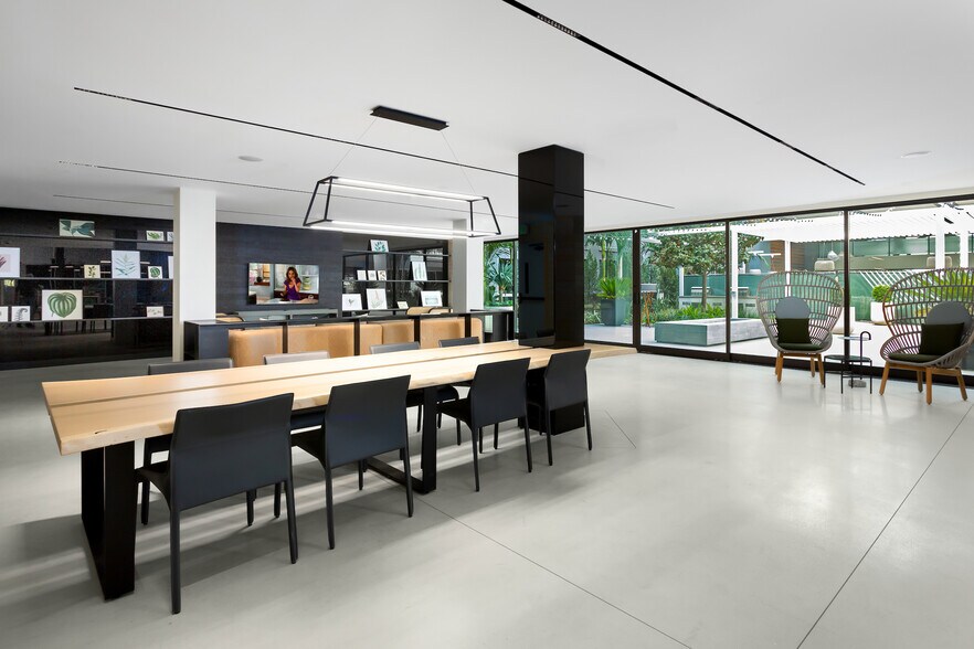 More Photos Of 185 S State College Blvd, Brea Apartments For Lease