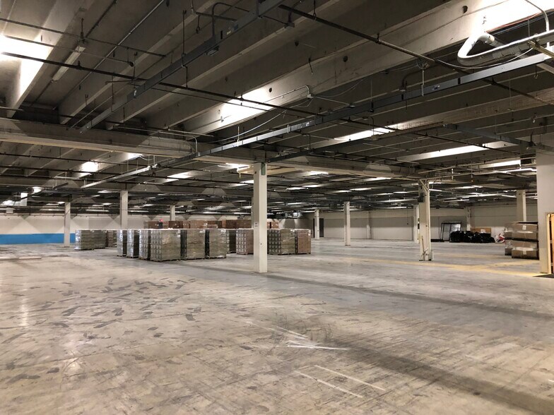 More Photos Of 188 Brooke Rd, Winchester Warehouse For Lease