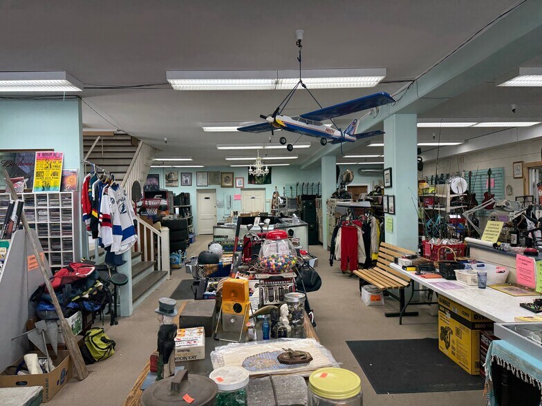 More Photos Of 100 Elm St, Waterville Freestanding For Sale