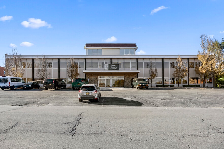 More Photos Of 30-32 N Russell Rd, Albany Office For Sale