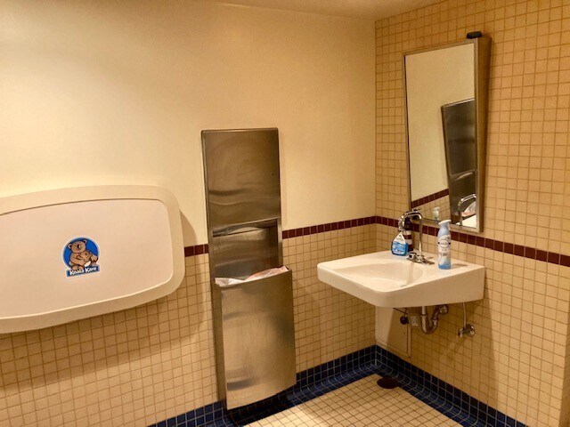 More Photos Of 6225 W Touhy Ave, Chicago Medical For Lease