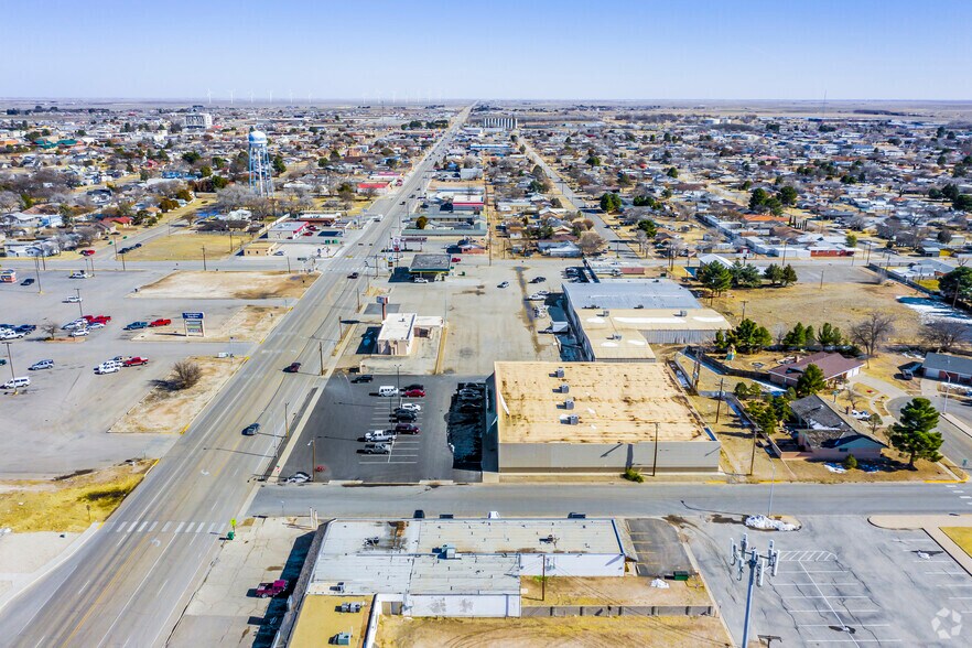 More Photos Of 1011 W Avenue D, Lovington Freestanding For Lease