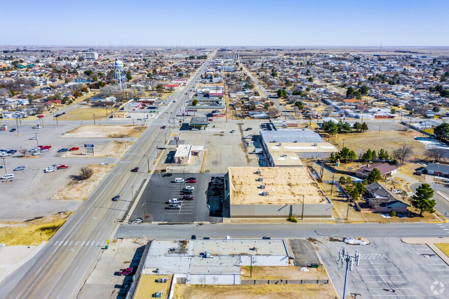 More Photos Of 1011 W Avenue D, Lovington Freestanding For Sale