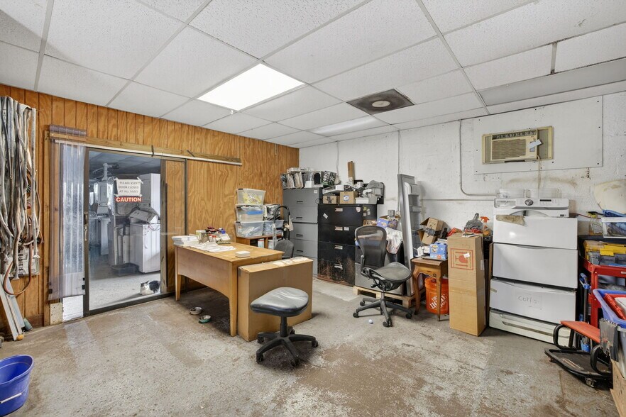 More Photos Of 3928 SW 12th Ct, Fort Lauderdale Manufacturing For Sale