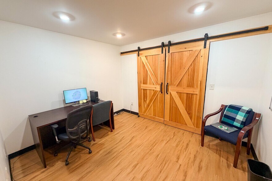 More Photos Of 1298 S Brownell Rd, Williston Storefront For Sale