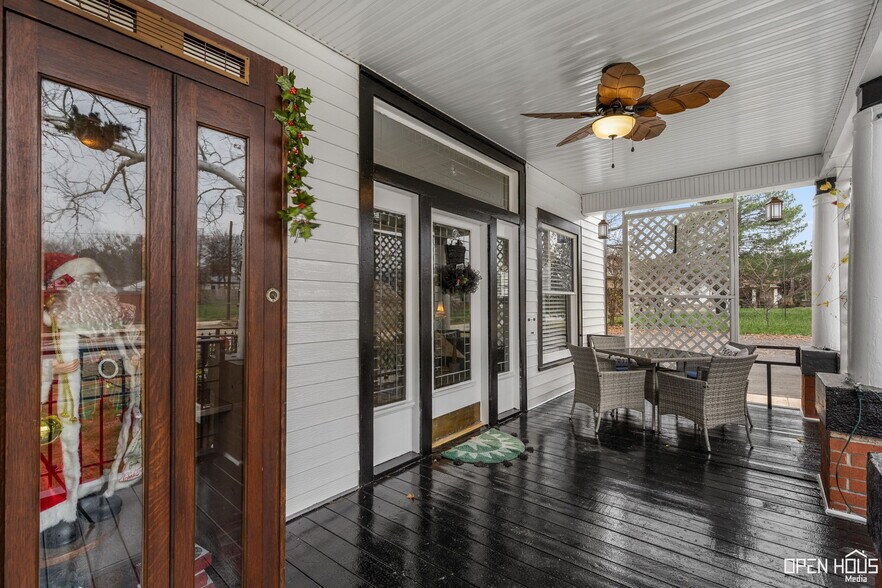 More Photos Of 405 W Gilbert St, Henrietta Hospitality For Sale