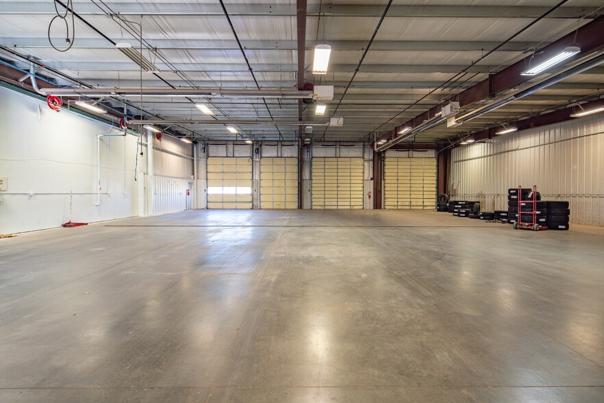 More Photos Of 2516 9th St, Great Bend Warehouse For Sale