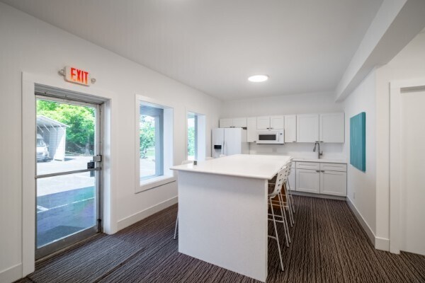 More Photos Of 410 Dinah Shore Blvd, Winchester Office Residential For Sale