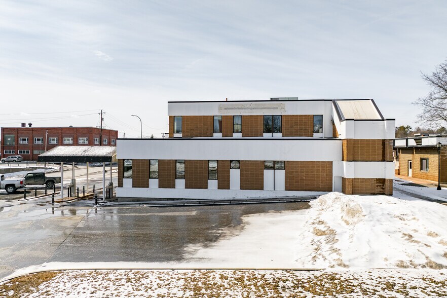 More Photos Of 14 Sweden St, Caribou Bank For Sale