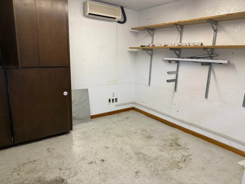 More Photos Of 3650 N 40th Ave, Phoenix Warehouse For Sale