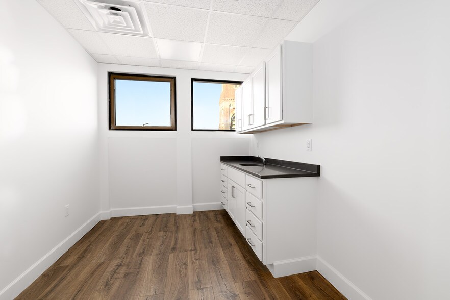 More Photos Of 209 Harvard St, Brookline Medical For Lease