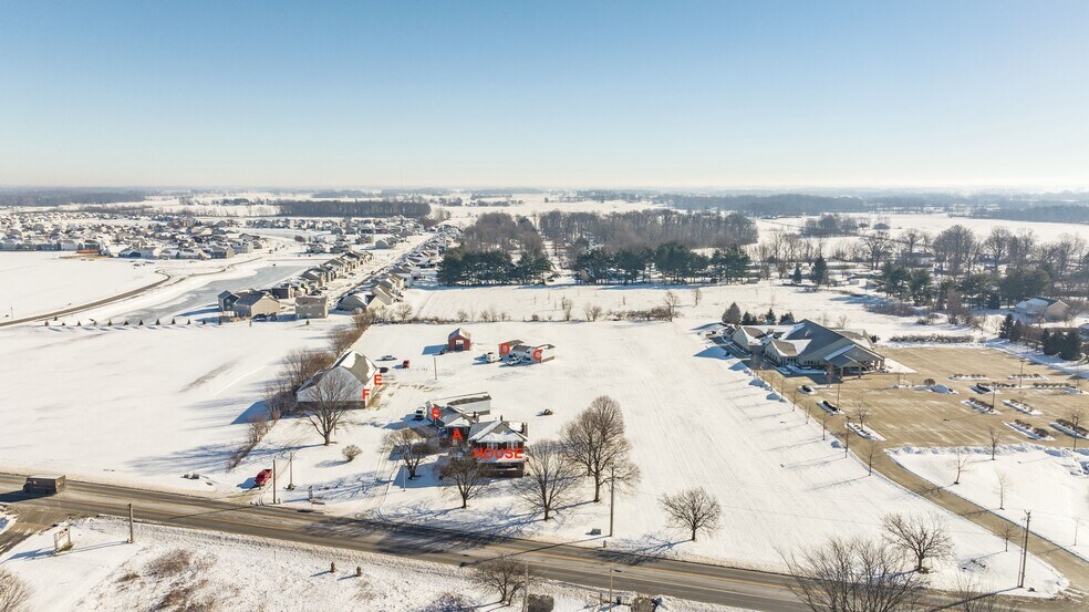 More Photos Of 8758 IN-9, Pendleton Light Manufacturing For Sale