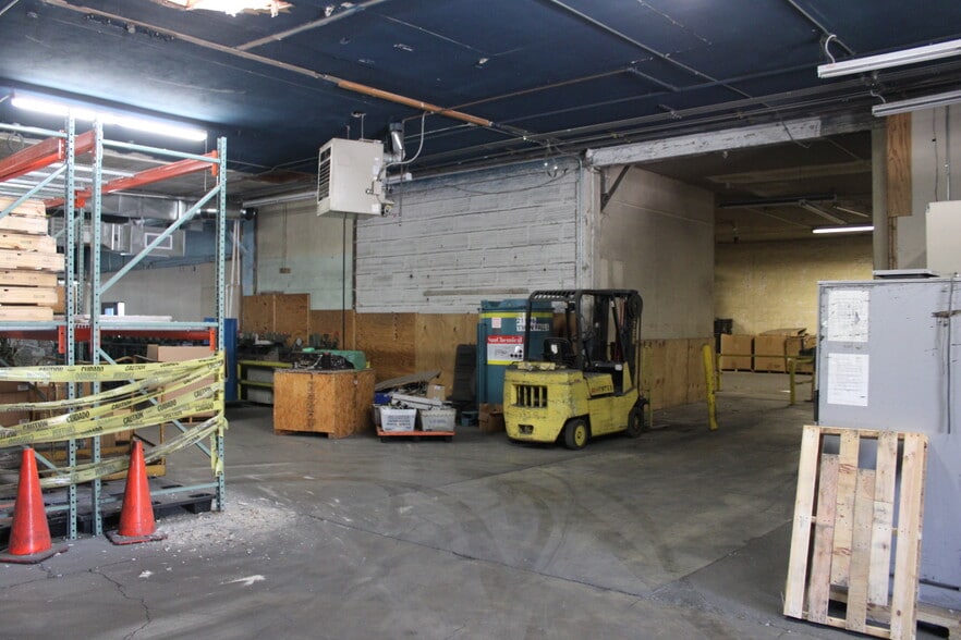 More Photos Of 319 Main Ave W, Twin Falls Storefront For Sale