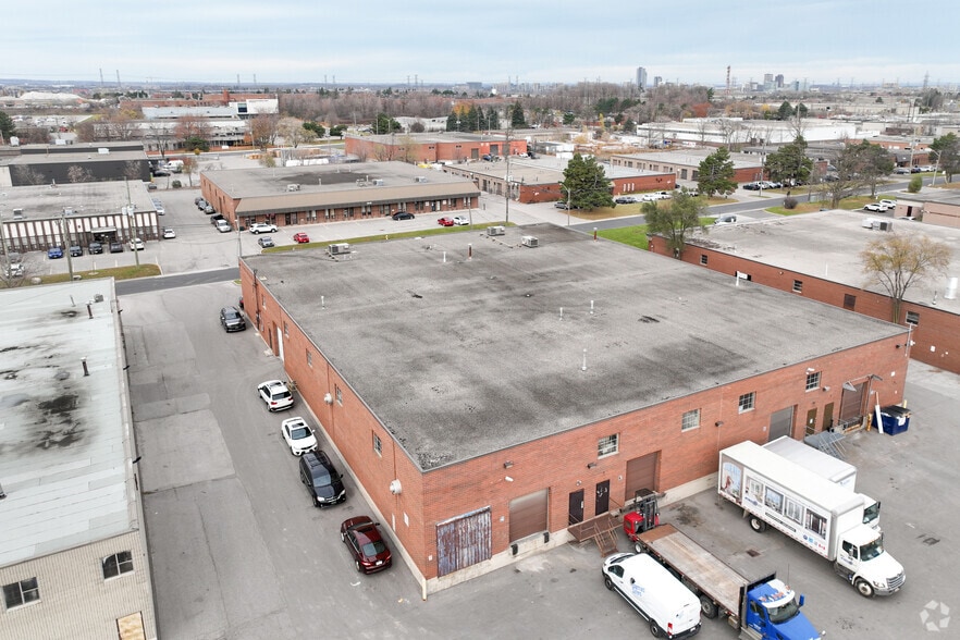 More Photos Of 141 Don Park Rd, Markham Warehouse For Lease