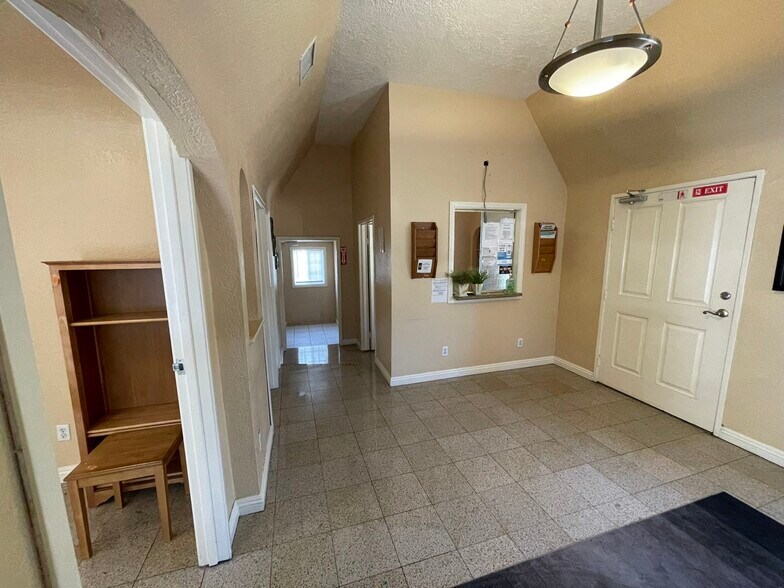 More Photos Of 9804 Foothill Blvd, Rancho Cucamonga Medical For Lease