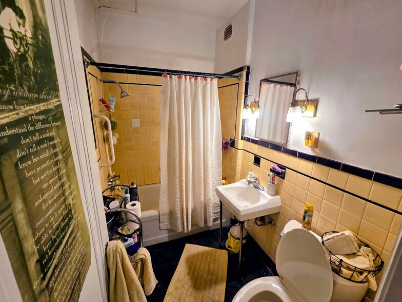 More Photos Of 1611 Franklin Ave, Charleston Apartments For Sale