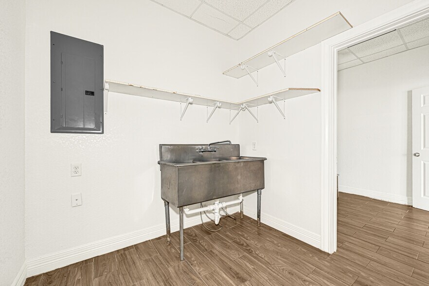 More Photos Of 4690 Burke Rd, Pasadena Storefront Retail Office For Sale