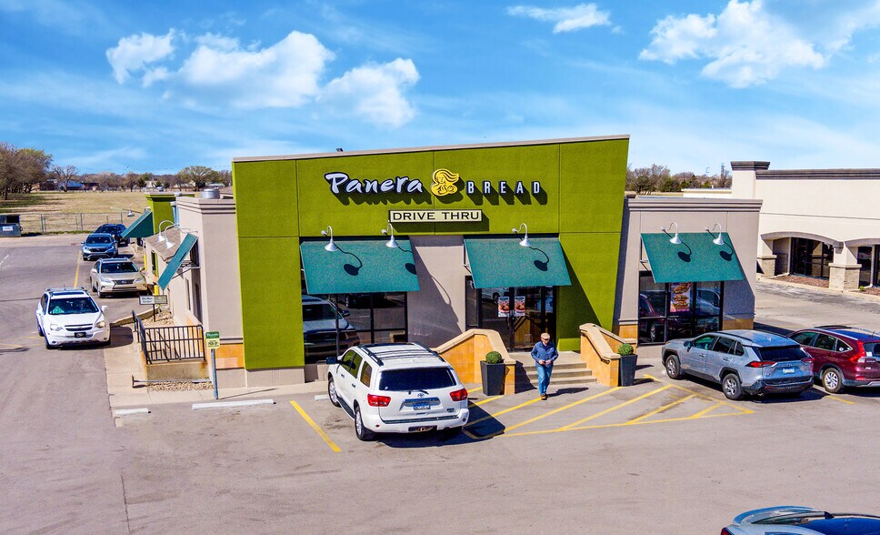 Primary Photo Of 1605 N Rock Rd, Wichita Restaurant For Sale