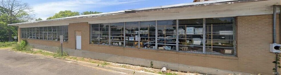 More Photos Of 155 N Main St, Saint Clair Storefront Retail Office For Sale