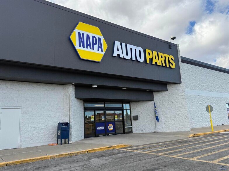 More Photos Of 1845 Haines Ave, Rapid City Freestanding For Sale