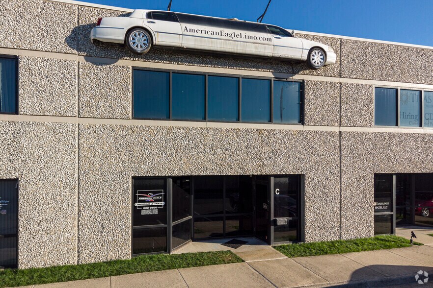 More Photos Of 8390 Terminal Rd, Lorton Warehouse For Lease