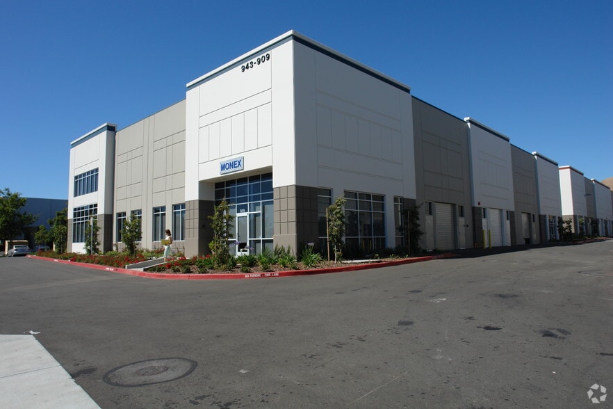Primary Photo Of 909-943 Corporate Way, Fremont Research And Development For Lease