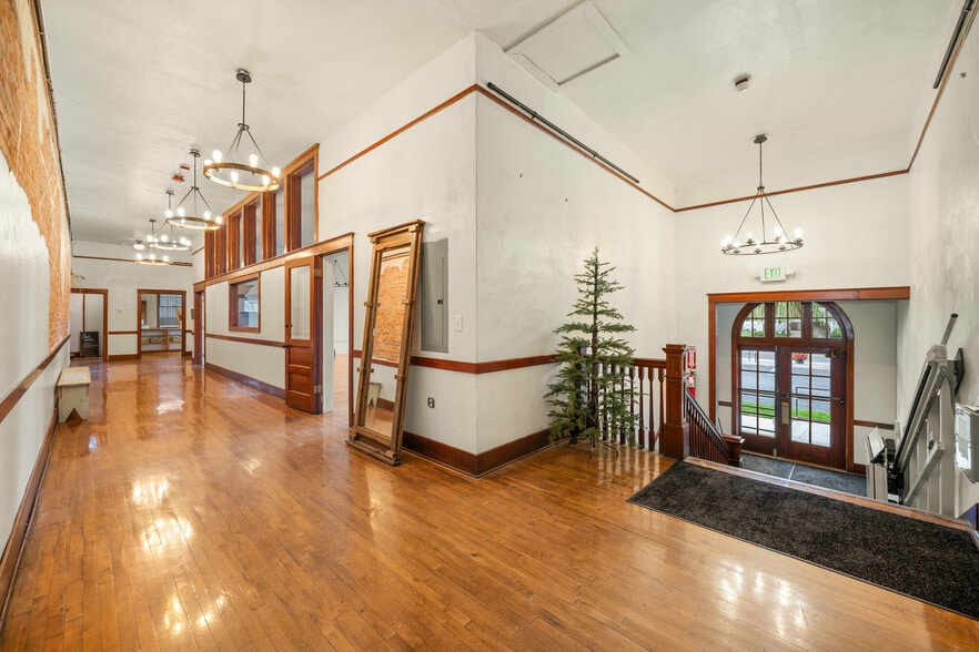 More Photos Of 508 E Main Ave, Chewelah Office For Sale