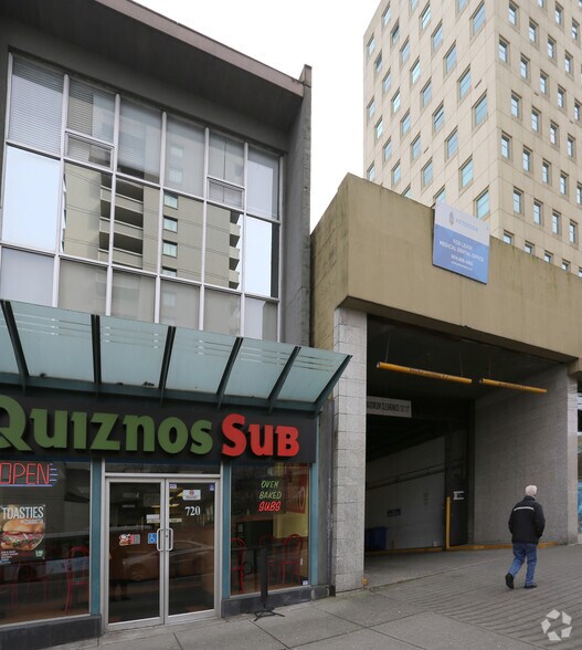 More Photos Of 718-720 W Broadway, Vancouver Medical For Lease