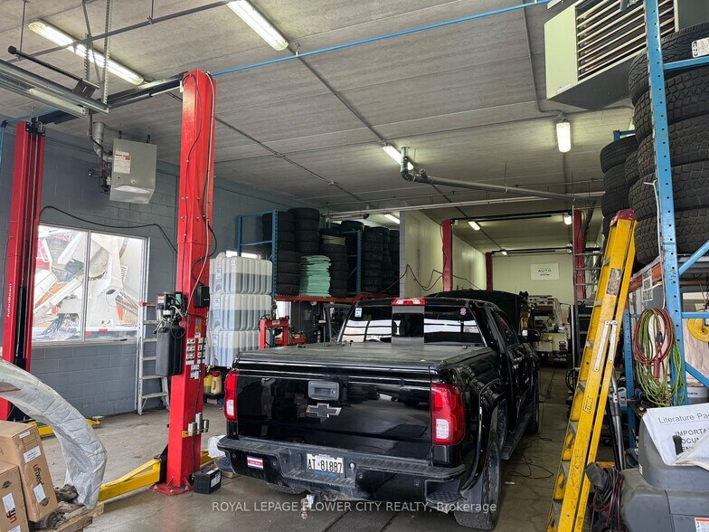 More Photos Of 355 Rexdale Blvd, Toronto Auto Repair For Sale